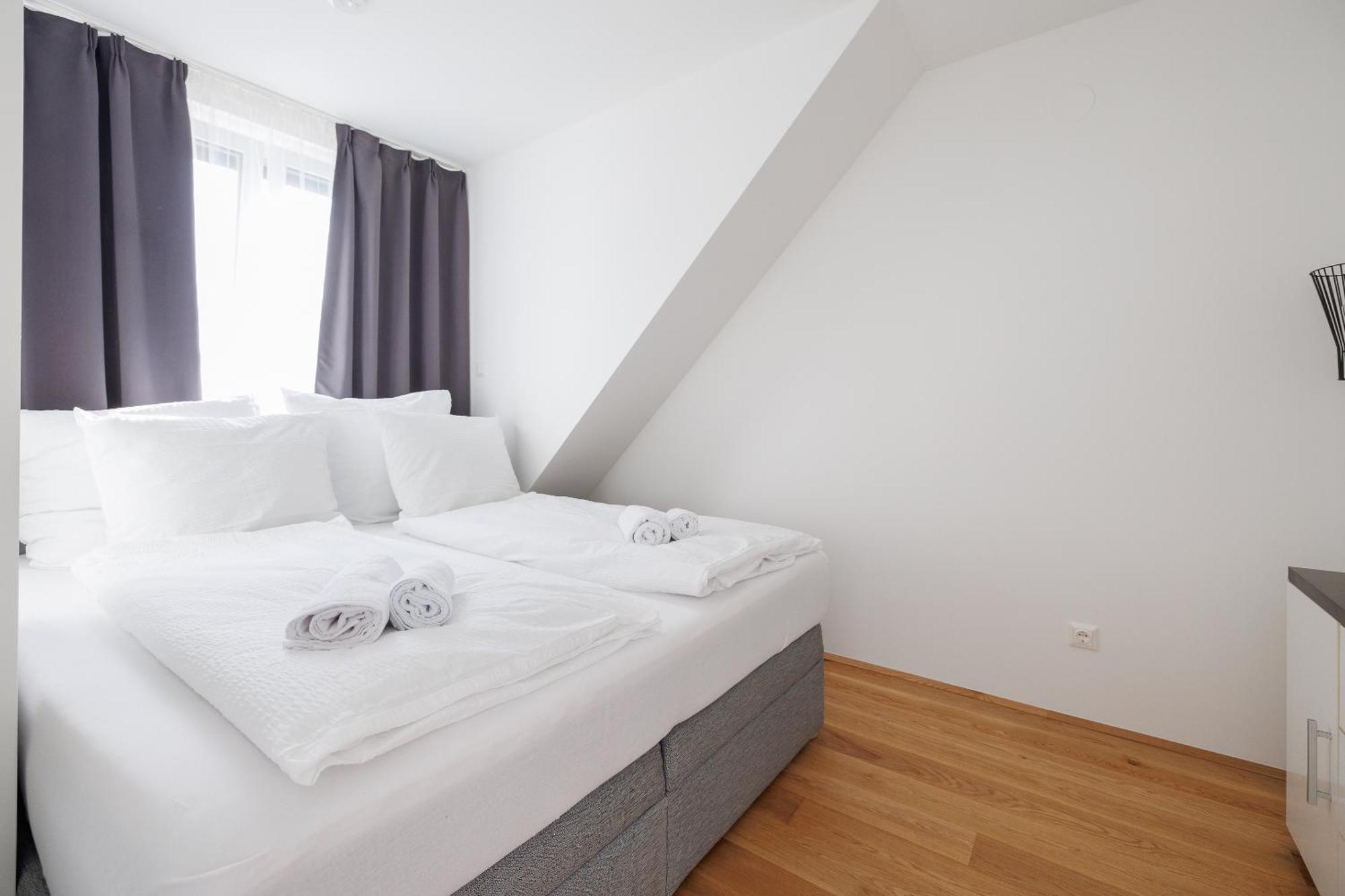 Symphony Apartments 38 - Modern Loft With Terrace And Grill In Central Location Vienna Exterior photo