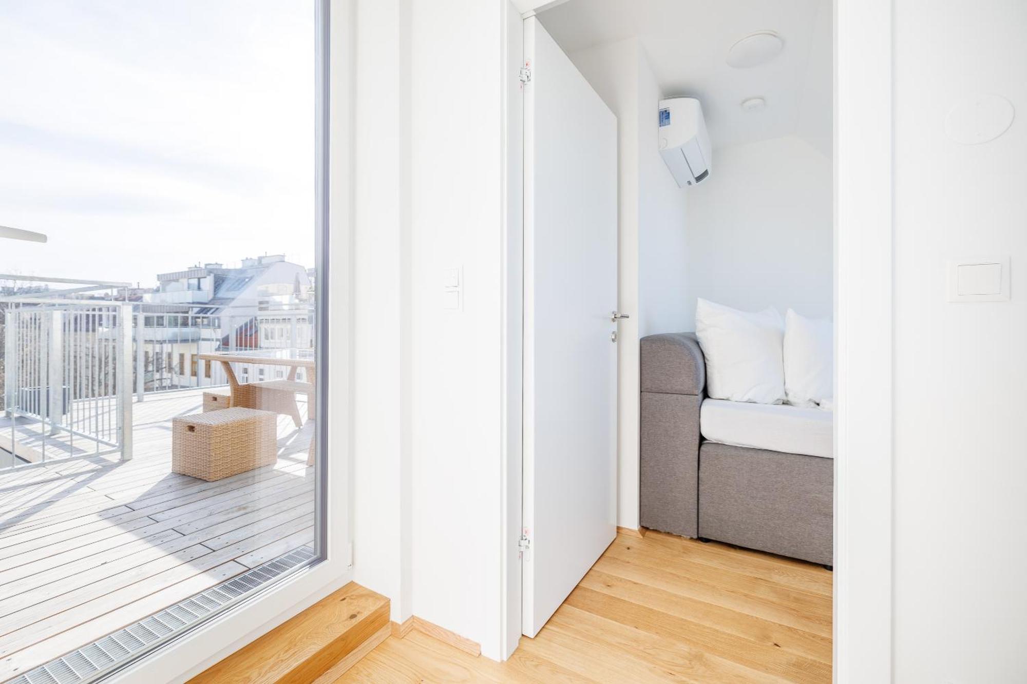 Symphony Apartments 38 - Modern Loft With Terrace And Grill In Central Location Vienna Exterior photo
