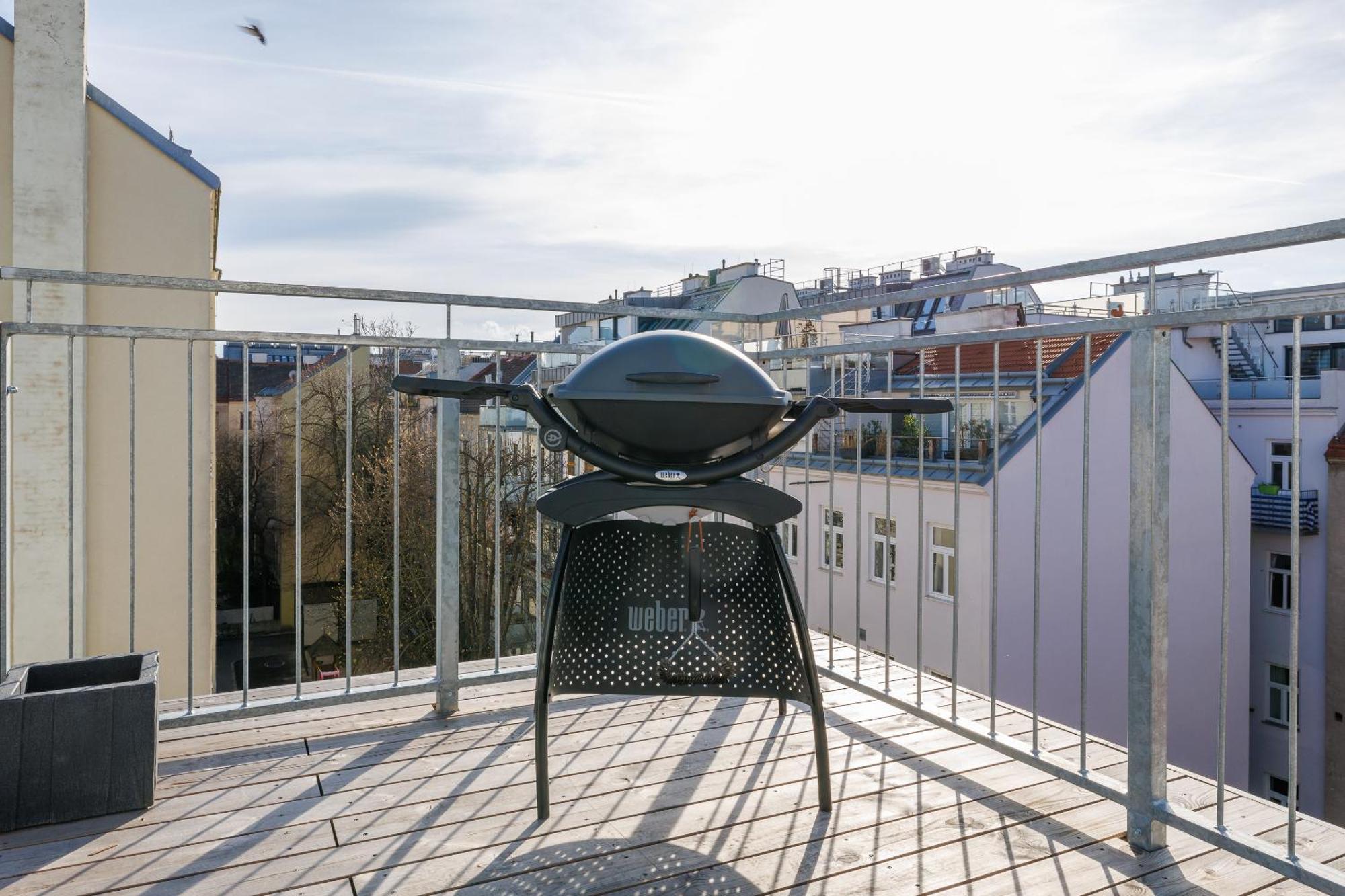 Symphony Apartments 38 - Modern Loft With Terrace And Grill In Central Location Vienna Exterior photo
