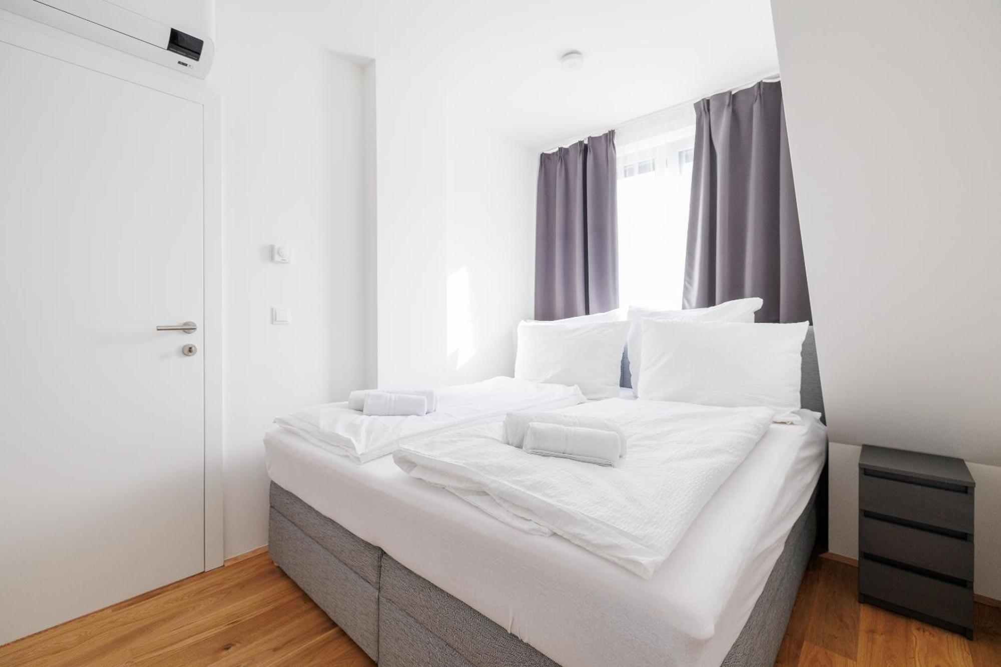 Symphony Apartments 38 - Modern Loft With Terrace And Grill In Central Location Vienna Exterior photo