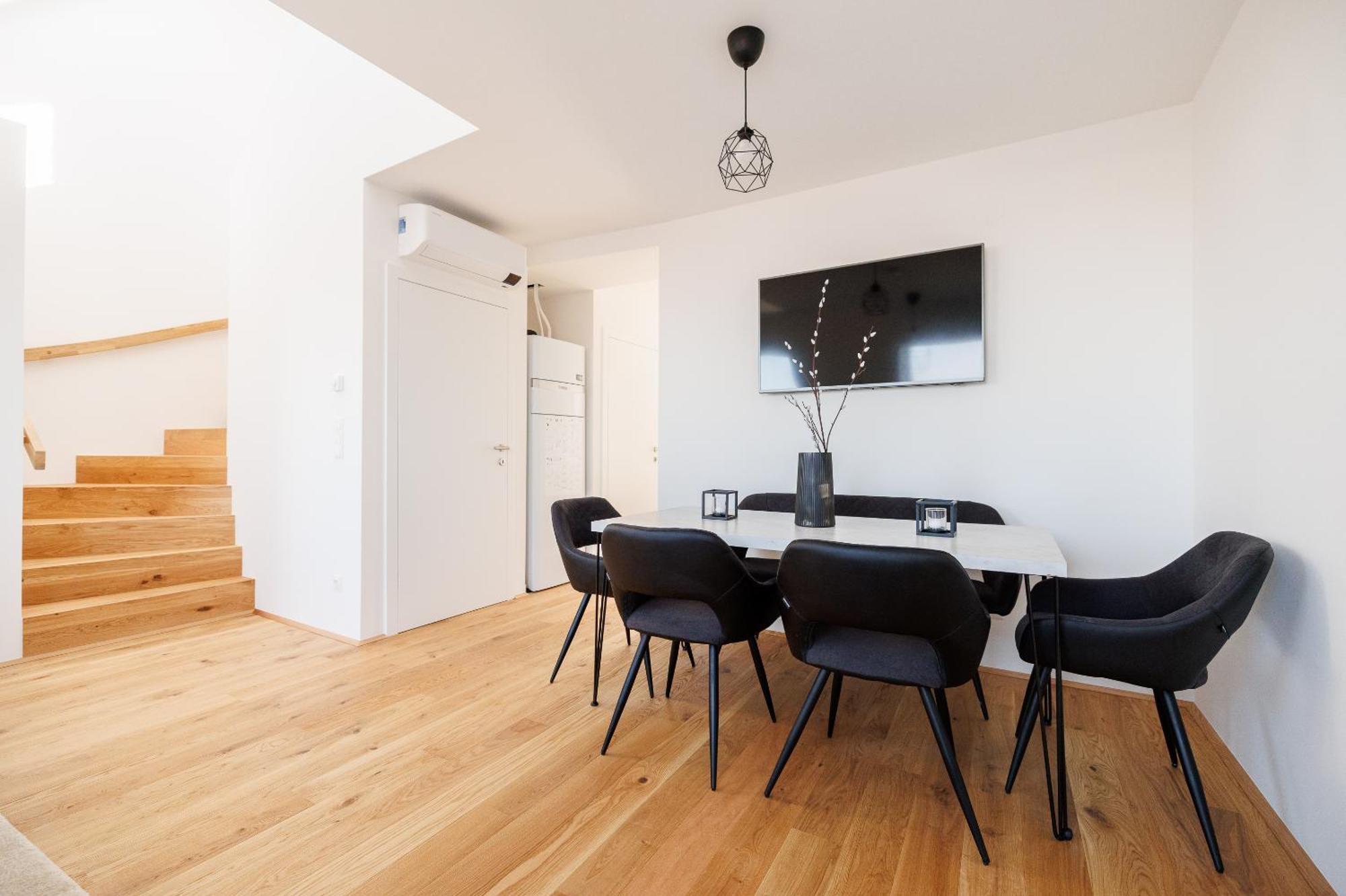 Symphony Apartments 38 - Modern Loft With Terrace And Grill In Central Location Vienna Exterior photo