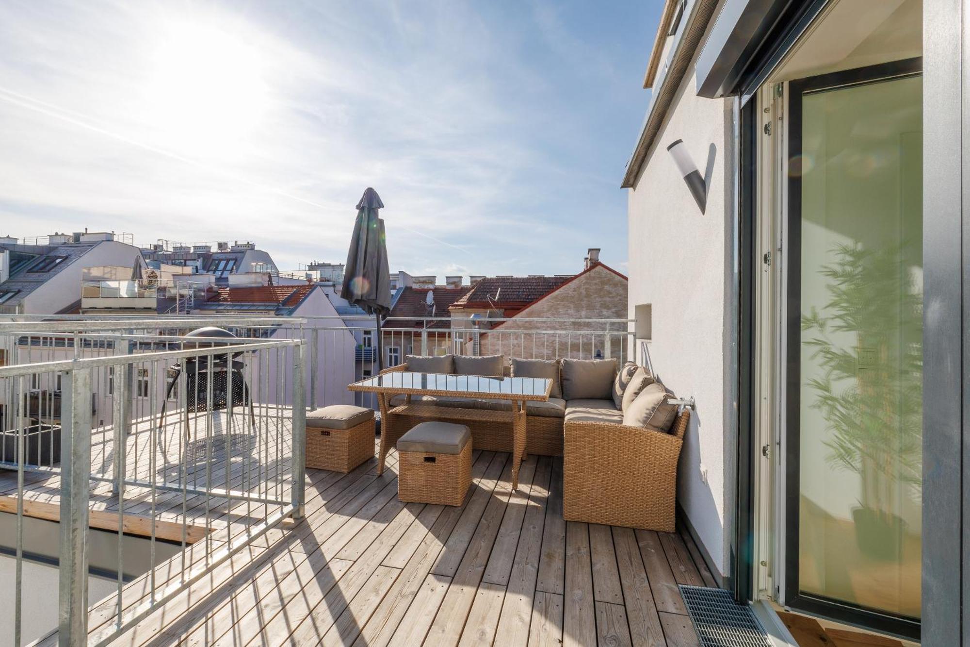 Symphony Apartments 38 - Modern Loft With Terrace And Grill In Central Location Vienna Exterior photo